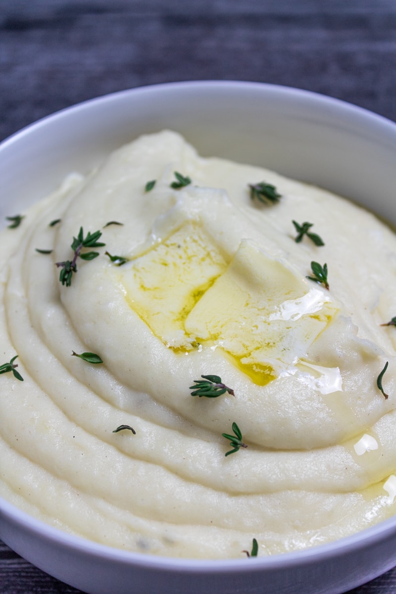 Creamy Garlic And Herb Mashed Potatoes The Daily Speshyl