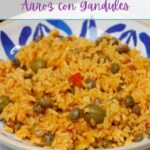 Arroz con gandules in a blue and white plate.